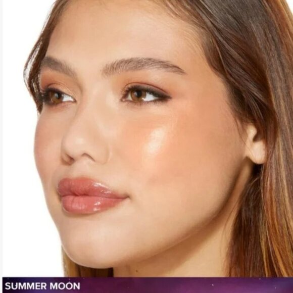 TOO FACED Moon Crush Out Of This World Highlighter Shade Summer Moon - Picture 13 of 16